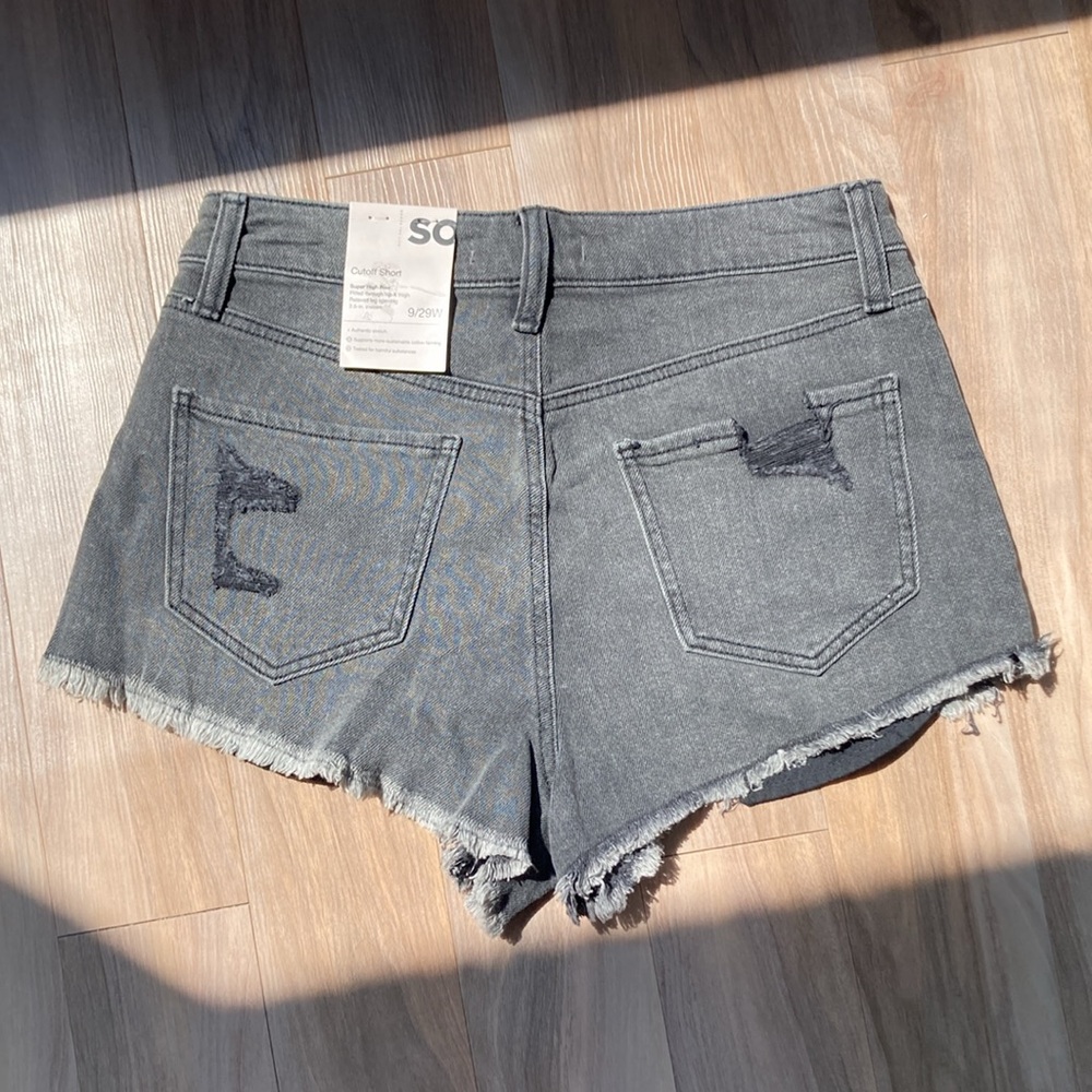 So distressed cut off denim short super high rise 2.5 in inseam 9 / 29 - Picture 13 of 17